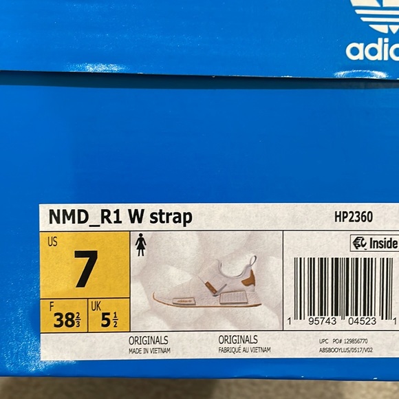 Adidas NMD_R1 STRAP women shoes size 7 brand new with box - Picture 9 of 9
